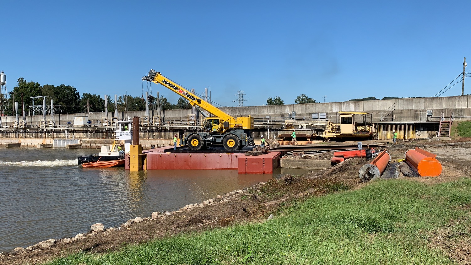 65 Ton Crane on barge